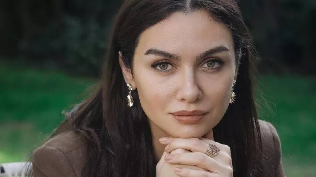 Birce Akalay’dan kahreden haber! Apar topar hastaneye kaldırıldı…