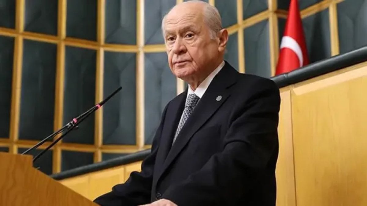 Bahçeli:  Milli takımımız Hollanda karşılaşmasına çıkmasın