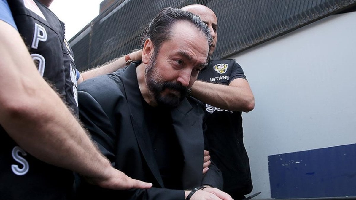 Adnan Oktar, lehine paylaşım yapan hesapların kapatılmasını istedi