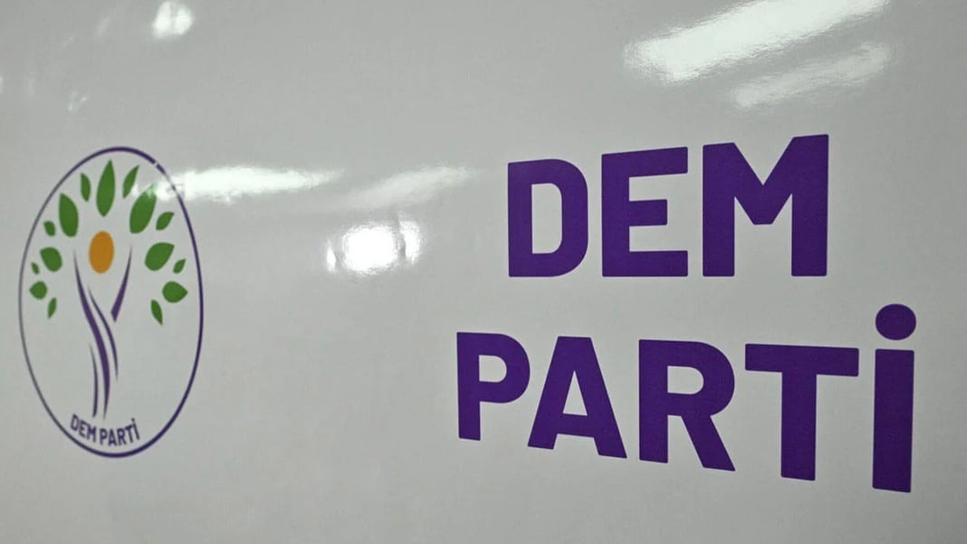 DEM Parti İl Eş Başkanları’na gözaltı