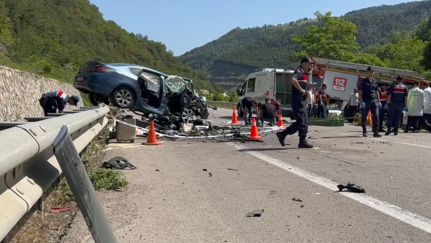 Bir anda ortalık savaş alanına döndü: Resmen can pazarı kuruldu! Ölü ve yaralılar var