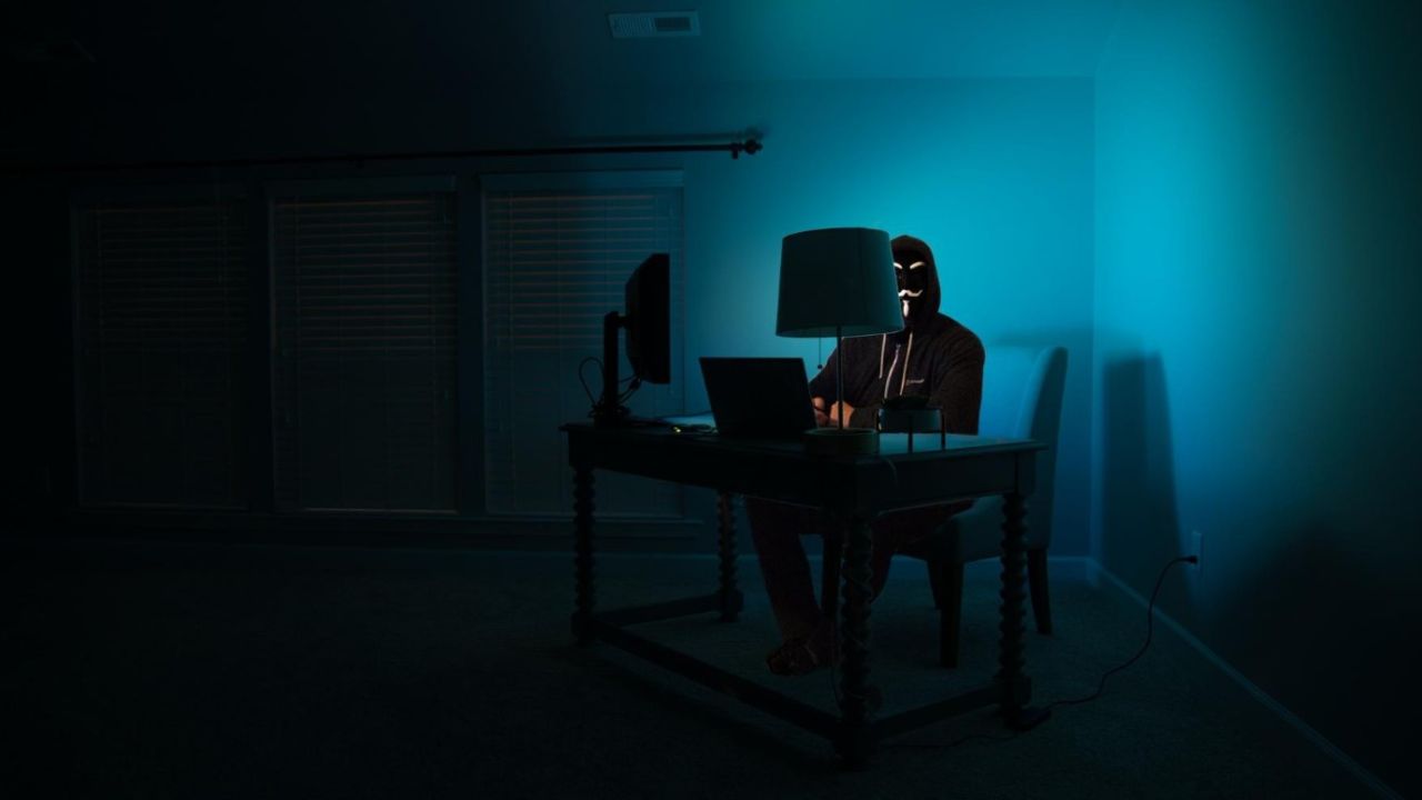 Güvenlikte yeni dönem başlıyor! Google’dan tüm kullanıcılara Dark Web raporu