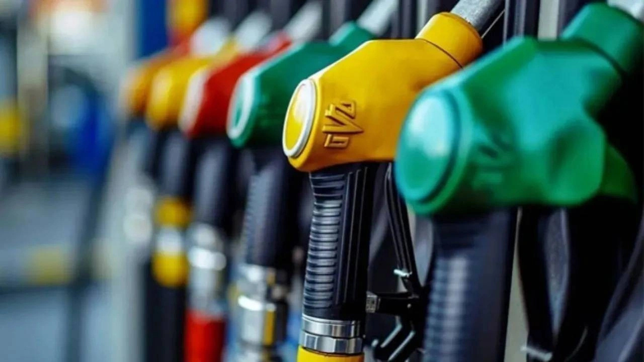 Petrolde Sert Kayıp: Akaryakıta İndirim Bekleniyor