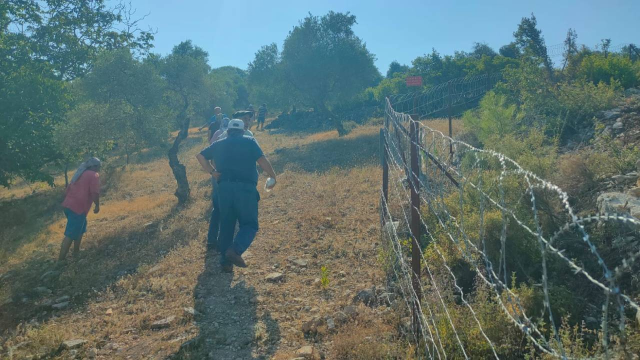 Akbelen’in Etrafına Dikenli Tel! ‘Tarlalar Şirketin Tapulu Malı Değil’