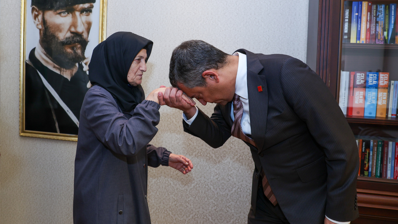 Sinan Ateş’in Ailesi, Özgür Özel’le Görüştü: Kimsem Yok, Oğlumun Katilini Bulun