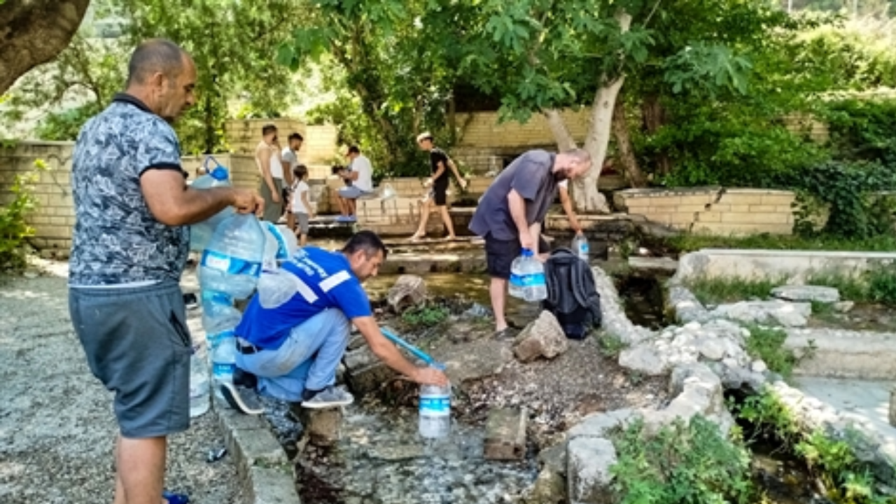 Antalya’da Pes Dedirten Olay: Teli Kesip Bakterili Suyu Kullanmaya Devam Ettiler