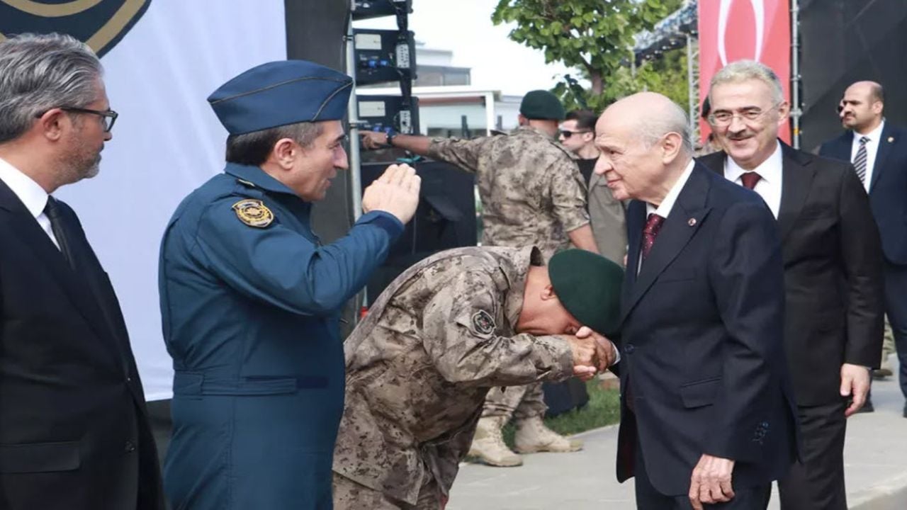 Bahçeli’nin Özel Harekat Başkanlığı ziyareti gündem oldu! Özgür Özel’e MHP’den sert yanıt