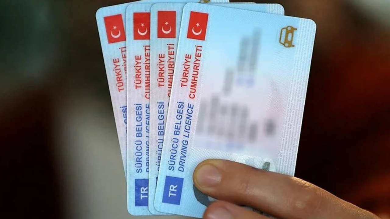 Bakanlıktan Ehliyet Sahiplerine Uyarı: 15 TL’yi Unutanlar 13 Bin Lira Ceza Ödeyecek