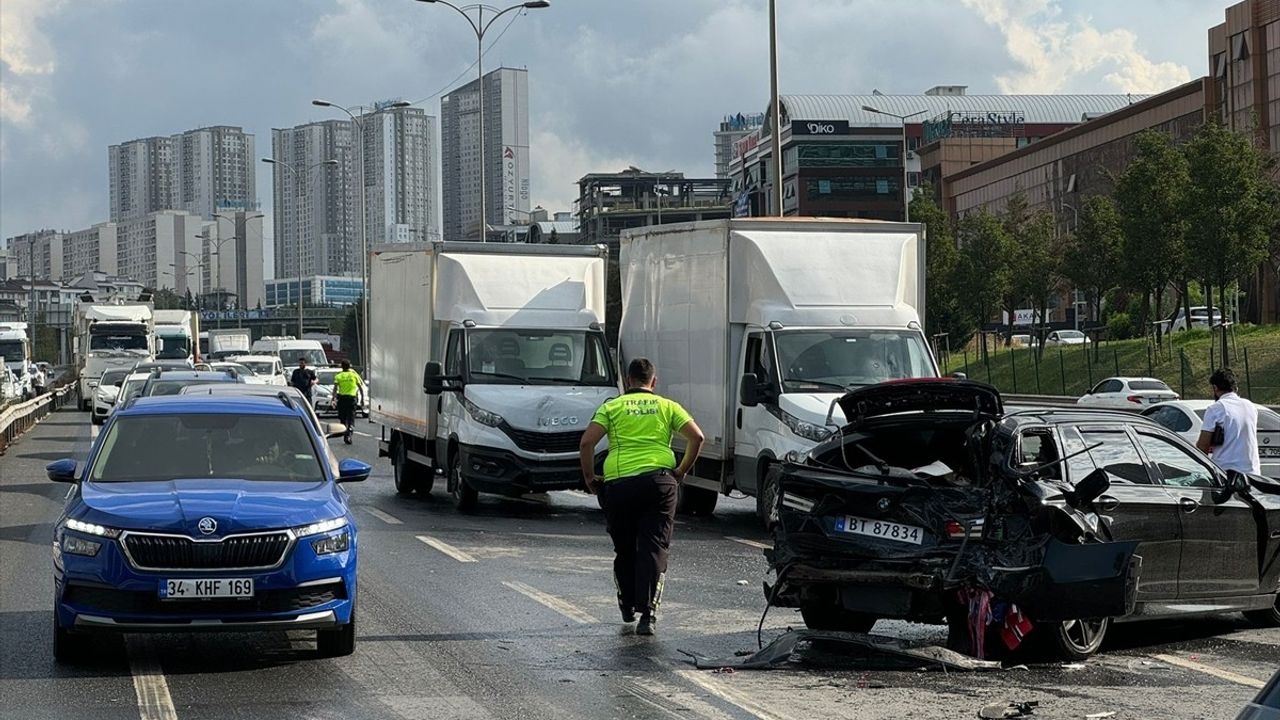 Esenyurt’ta Zincirleme Trafik Kazası