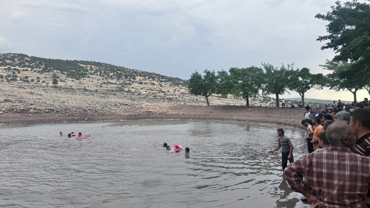 Gölete Giren 2’si Kardeş 3 Kişi Boğuldu