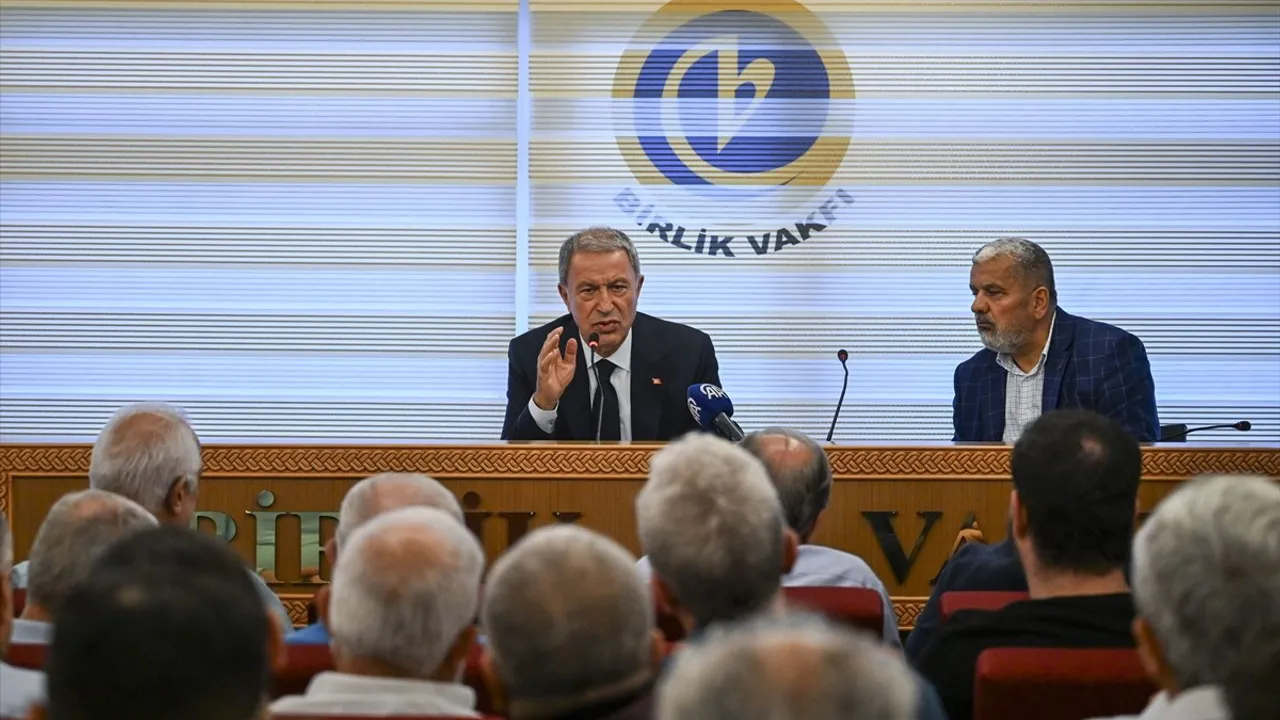 Hulusi Akar, FETÖ ve Türkiye’nin Güvenliği Üzerine Önemli Açıklamalar Yaptı