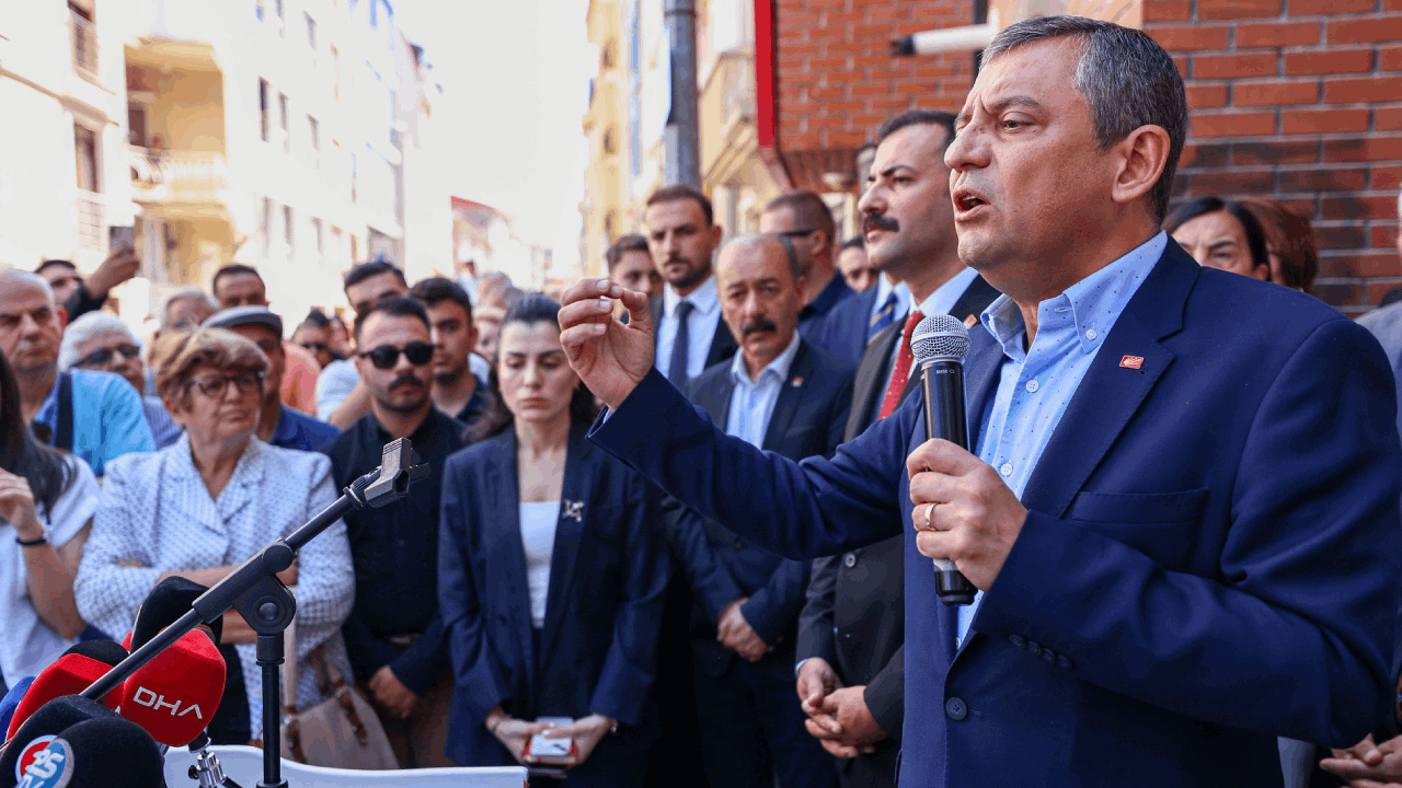 İcra Kağıtları Gönderilmeye Başlandı! Özel’den ‘Mali Kıskaç’ Tepkisi: Yemeği Melih Gökçek Yedi, Hesabı Mansur Yavaş Ödesin Diyorlar