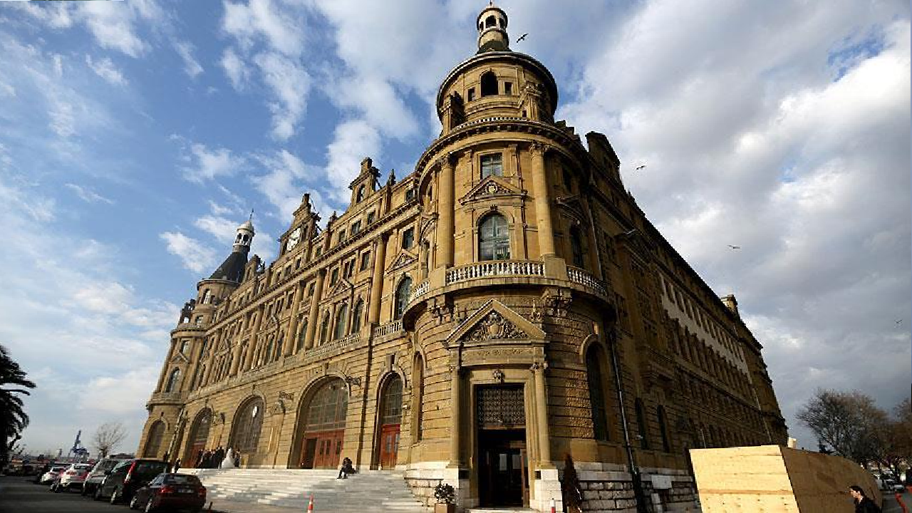 İstanbul’un Sembollerinden Haydarpaşa Geri Dönüyor