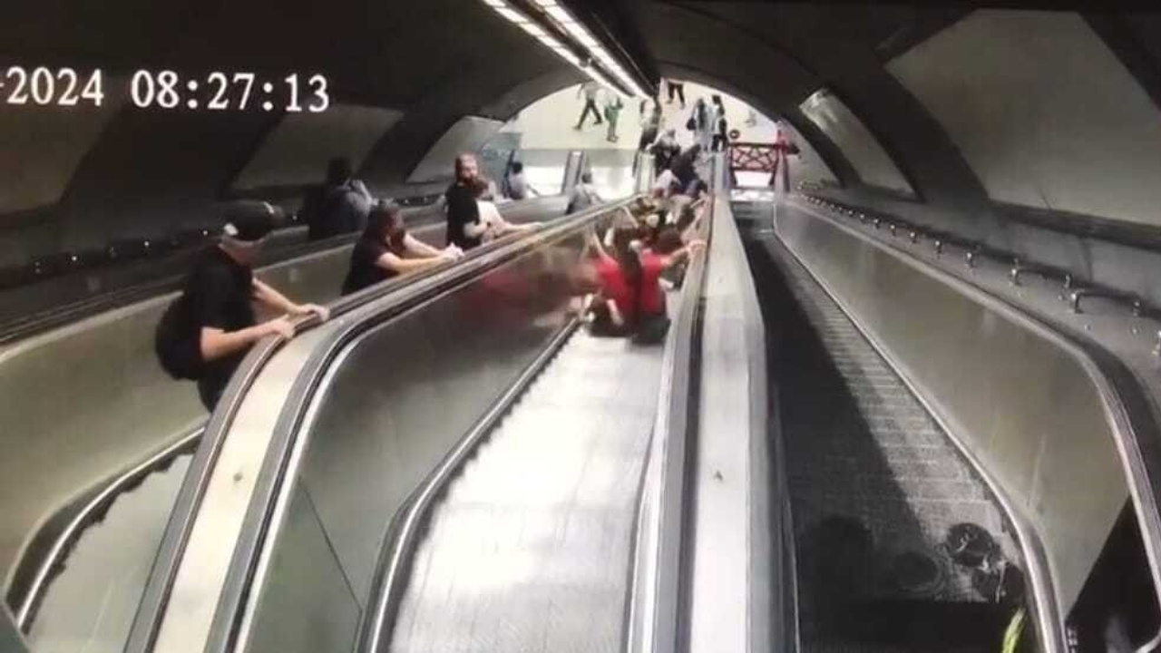 İzmir metrosundaki yürüyen merdiven kazasında görüntüler ortaya çıktı