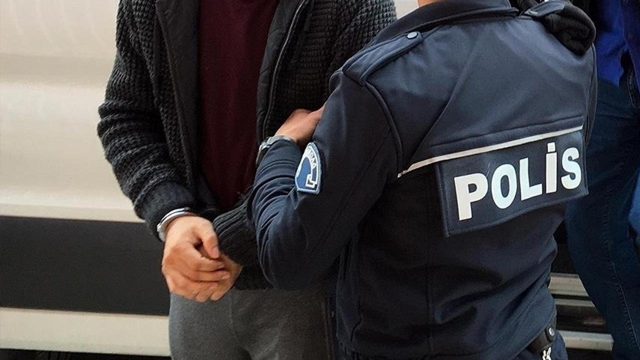 İzmir’de Operasyon: Araması Olan 3 Kişi Yakalandı