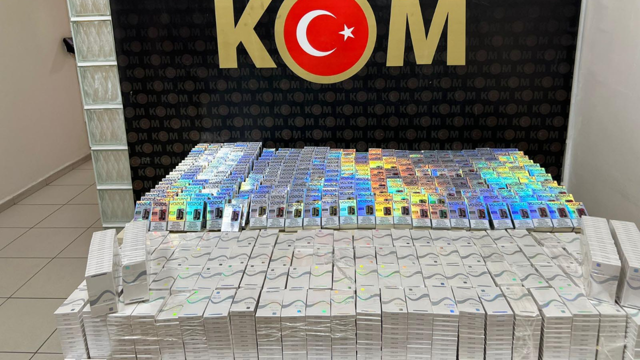 İzmir’de Kaçakçılık Operasyonu! Piyasa Değeri 11,5 Milyon TL