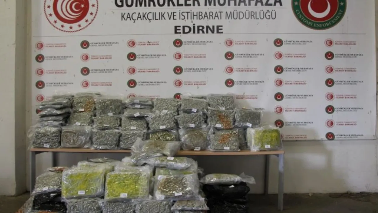 Kapıkule’de büyük uyuşturucu operasyonu: 244 Kilogram esrar ele geçirildi!