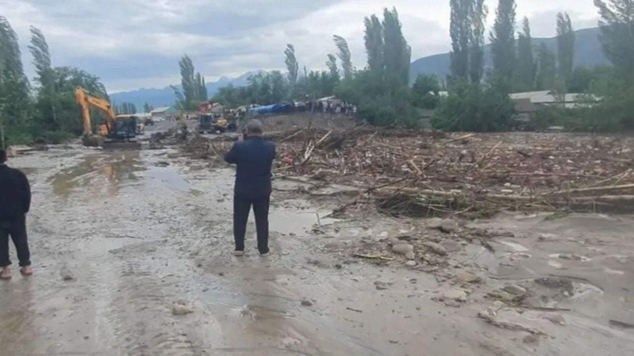 Kırgızistan’ın Güneyinde Şiddetli Yağışlar Sel Felaketine Yol Açtı