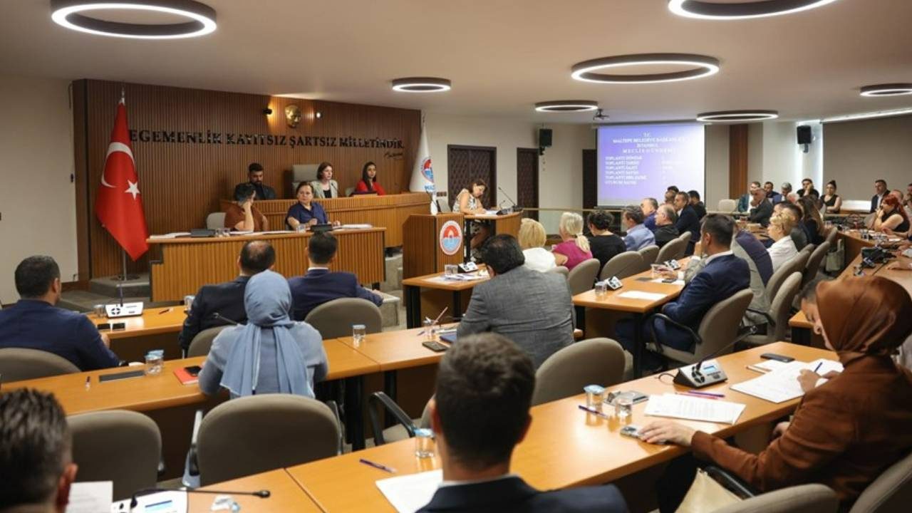 Maltepe Belediye Meclisi’nde gerginlik! ‘Gezi’ tartışması çıktı; AKP grubu salonu terk etti