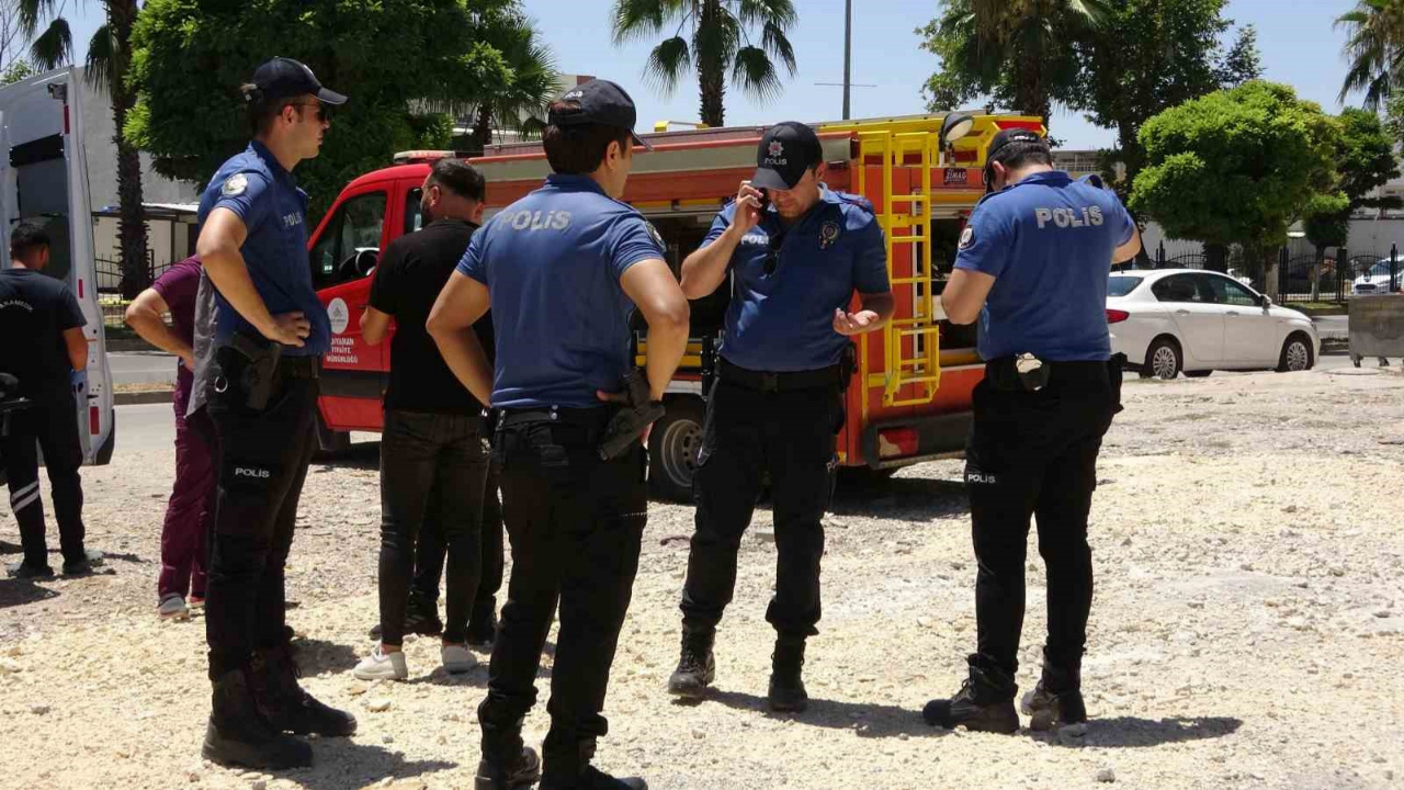 Maske ve Şapkayla Gizlenerek İntihara Teşebbüs Etti