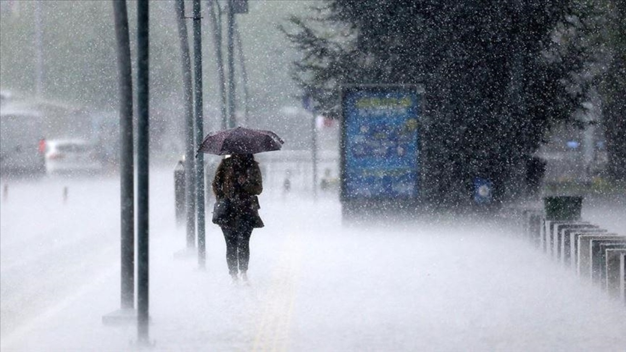 Meteoroloji O İller İçin Uyardı: Çok Kuvvetli Sağanak Geliyor