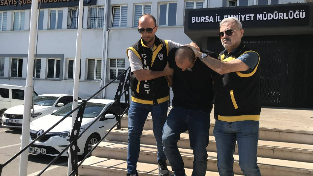 Omuz Atma Kavgası Kanlı Bitti! Linçten Polis Zor Kurtardı