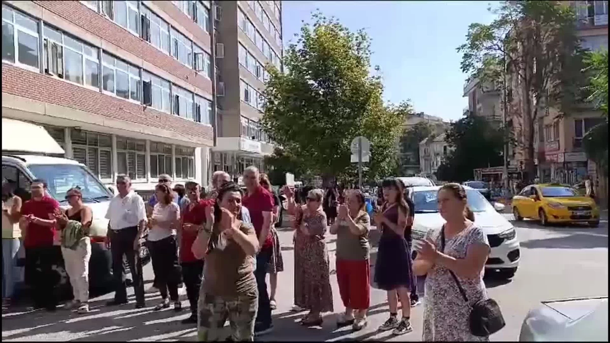 Büro Emekçileri Sendikası Ankara Şubeleri, Servis Haklarının Ellerinden Alınmasını Protesto Etti