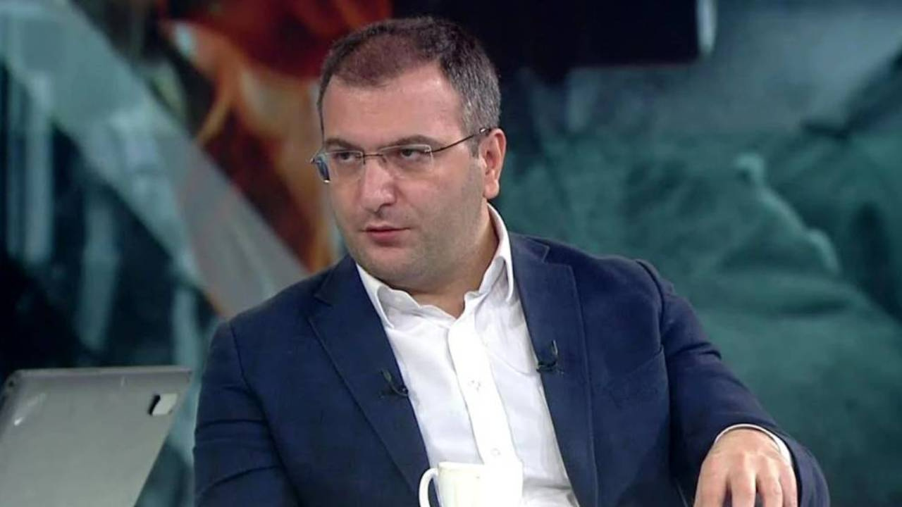 Yandaş Yazar Cem Küçük AKP’ye Sordu: Şu Emekli İşini Çözmek Zor Mu?