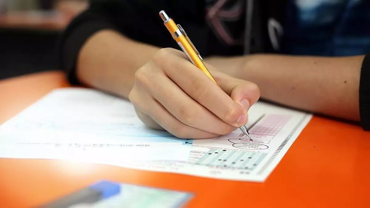 Milli Eğitim Bakanlığından önemli açıklama, Öğrencilere sevindiren haber geldi: Sınavlar o tarihe kadar ertelendi