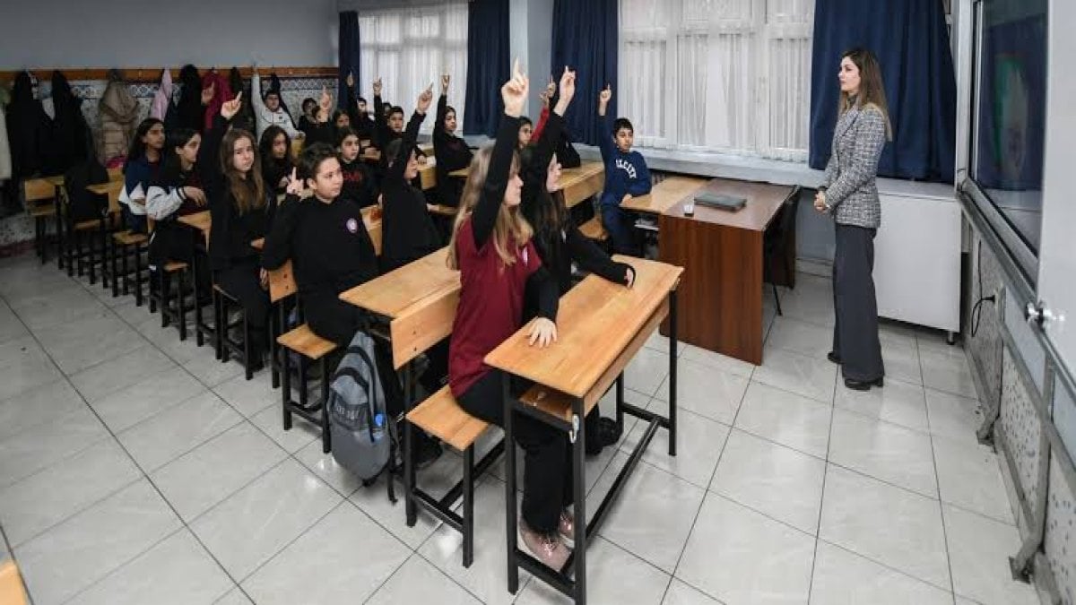 Öğretmenlere soruşturma açılıyor: Bu hatayı yapan yandı