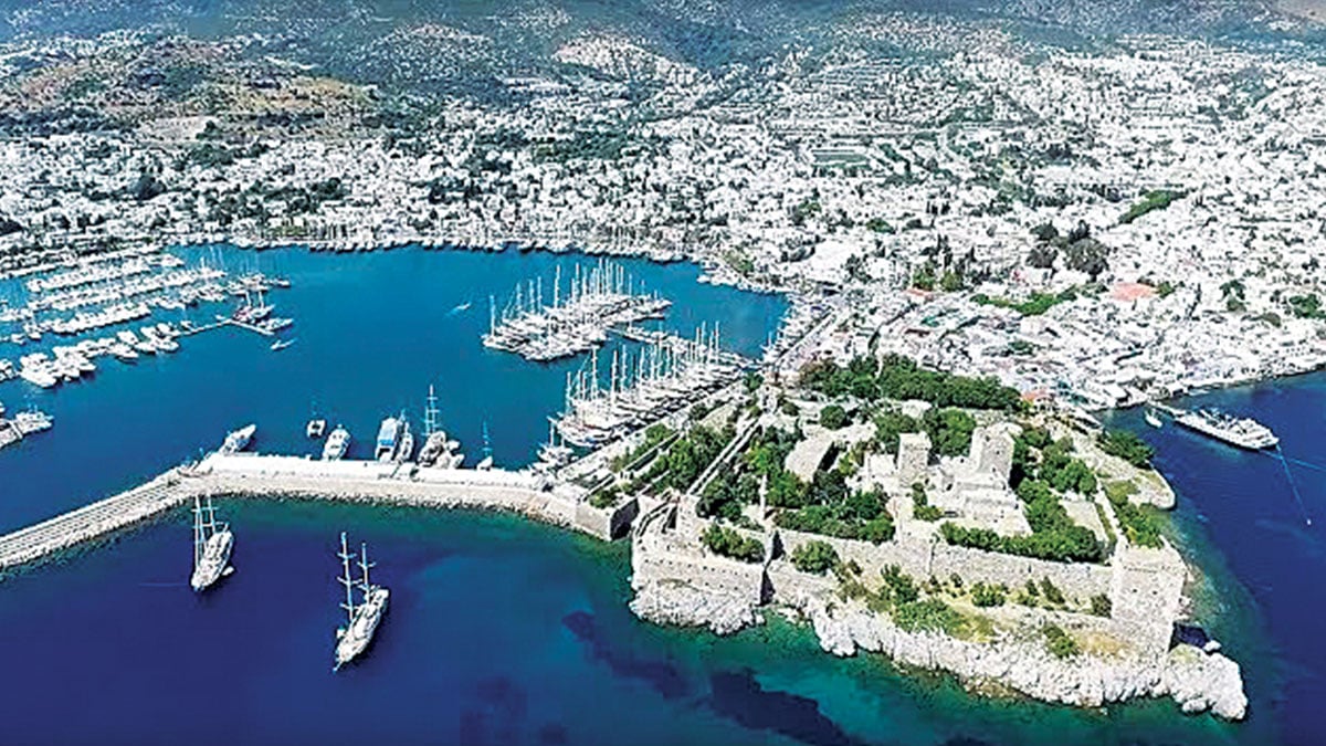 Bodrum’da izni olmayan 4 bin 200 yapı belirlendi