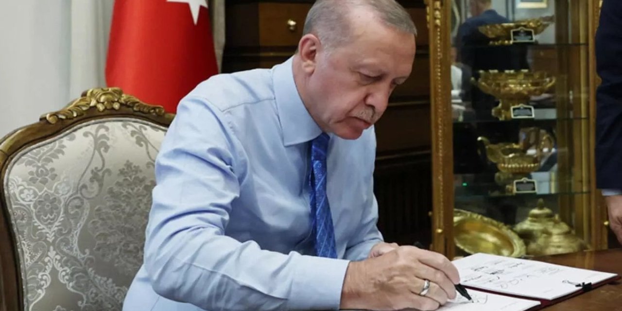 Son dakika o isimler görevden alındı! Cumhurbaşkanı Erdoğan imzaladı