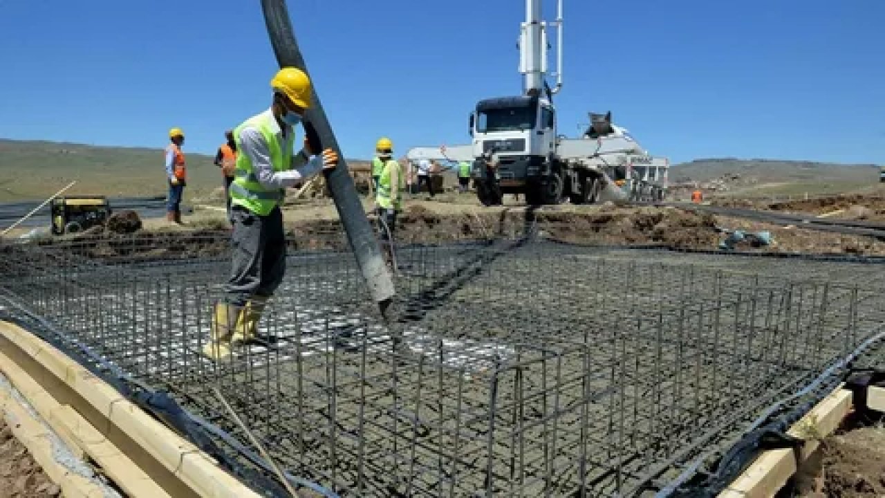 Yüksek Ücretlere Rağmen İnşaat Sektöründe İş Gücü Krizi Patlak Verdi: İşçi Bulmak Neden Bu Kadar Zor?