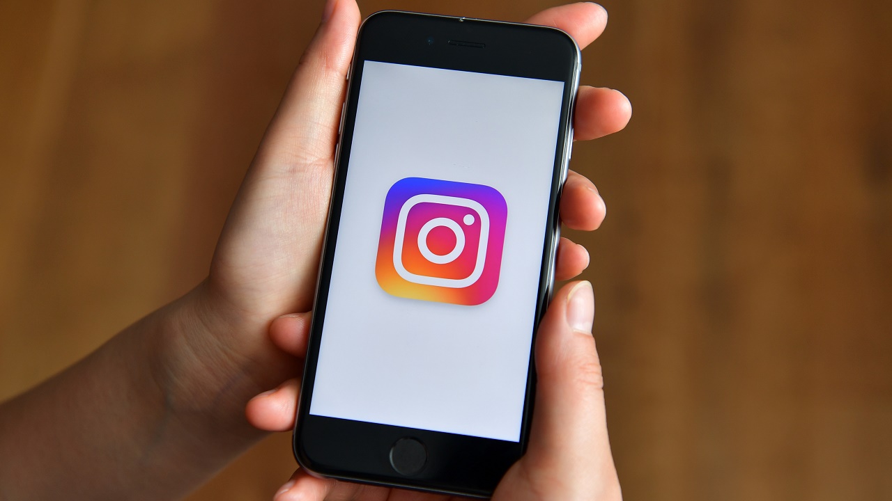 Instagram Erişim Engelinin E-Ticarete Etkileri: Bakan Bolat’tan Açıklama