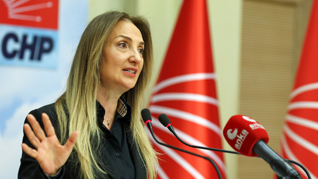 Aylin Nazlıaka’dan Adaylık Açıklaması: ‘Sırtımı Sadece Kadınlara Yasladım’