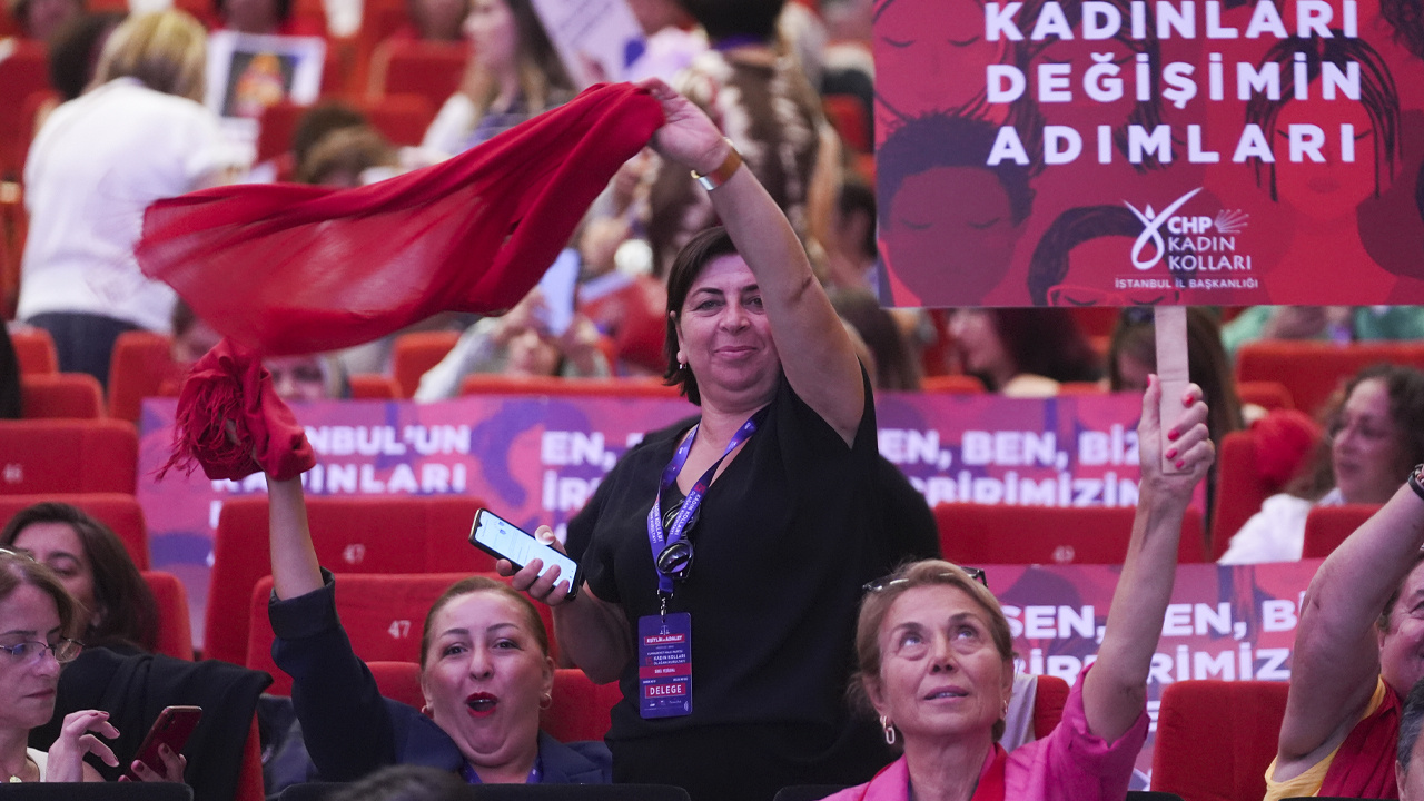 CHP Kurultayı’nda Birsen Bayar, Birsen Temir Saraç ve Merve Kır Yarıştan Çekildi