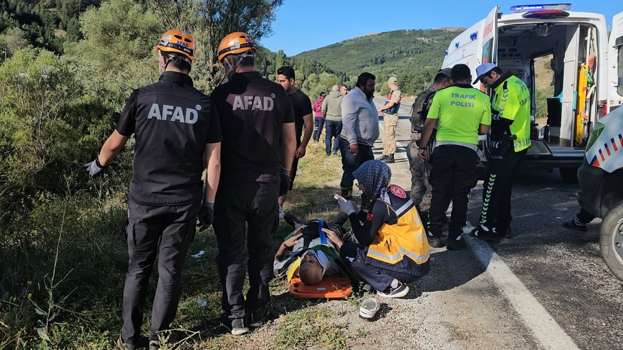 Erzincan’da Yolcu Otobüsü Devrildi: 14 Yaralı