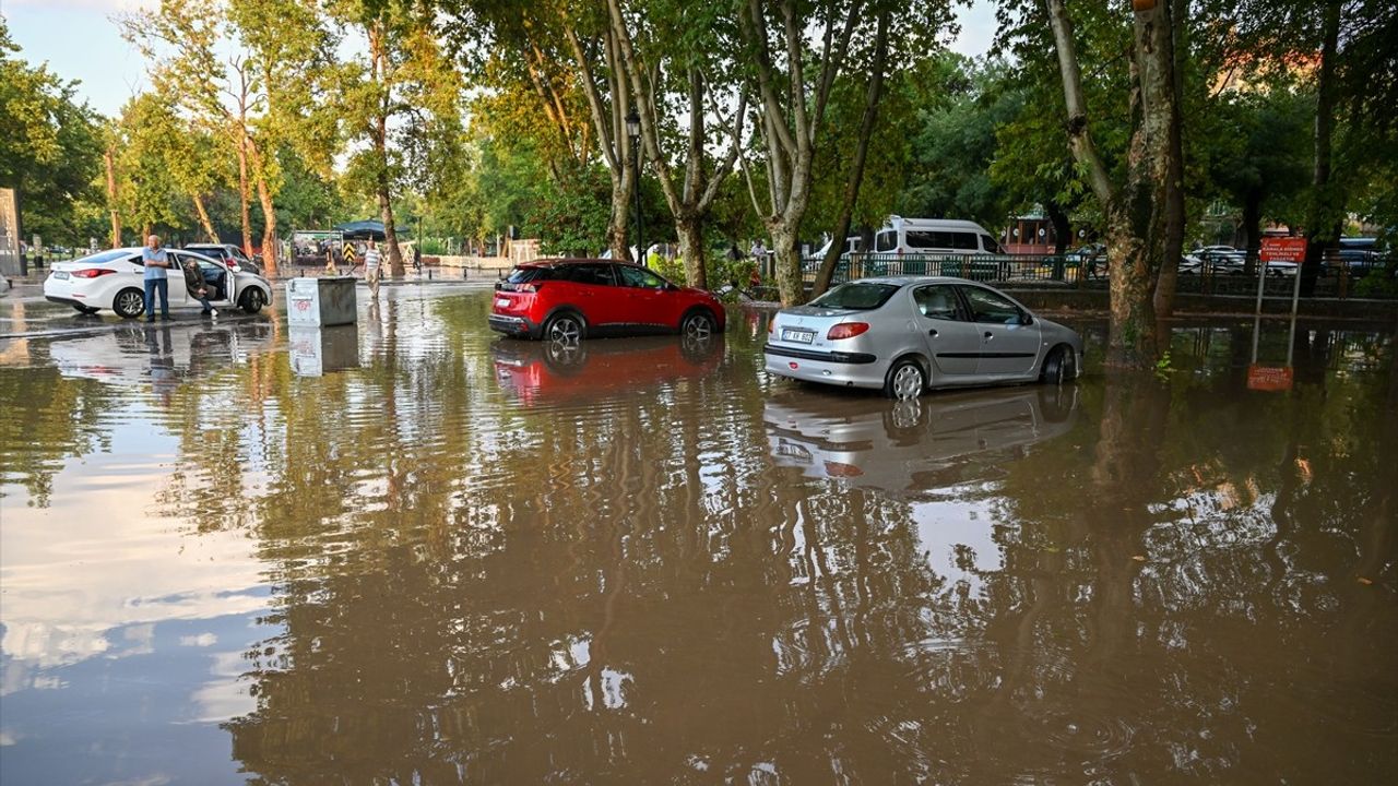 Gaziantep’te Şiddetli Yağışlar Hayatı Olumsuz Etkiledi