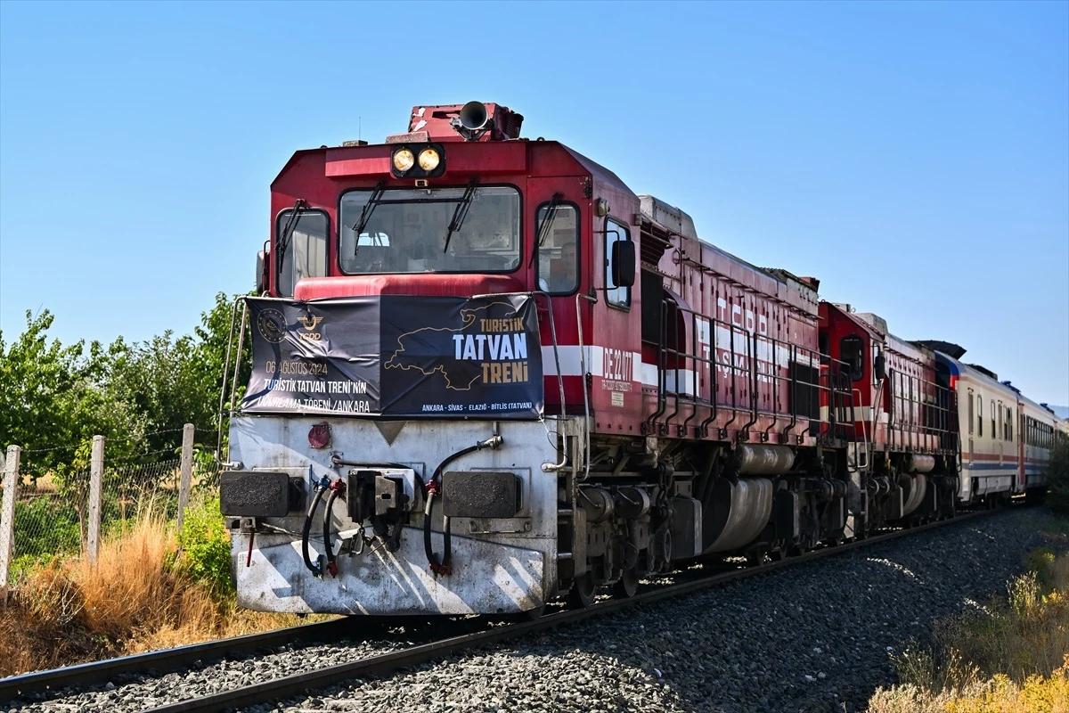 Turistik Tatvan Treni, üniversite öğrencilerine Anadolu’yu tanıma fırsatı sundu