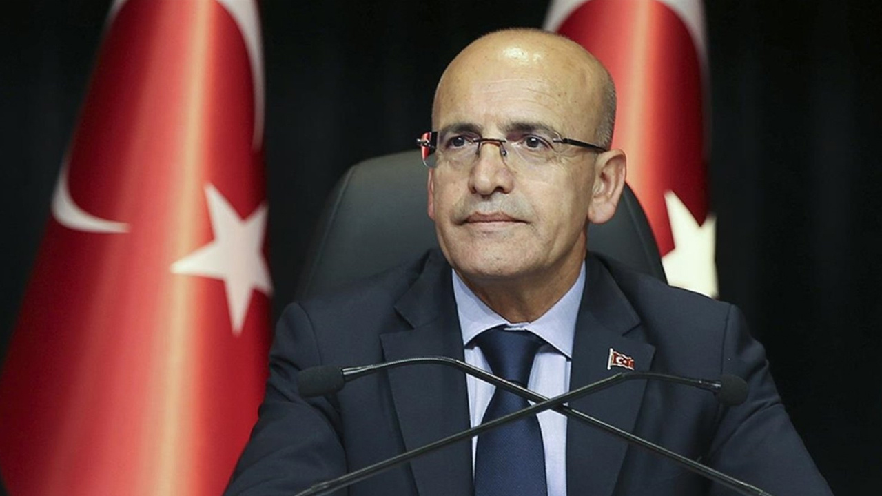 İktidara Yakın Gazeteci Yazdı: Mehmet Şimşek’e Neden Operasyon Çekildi?