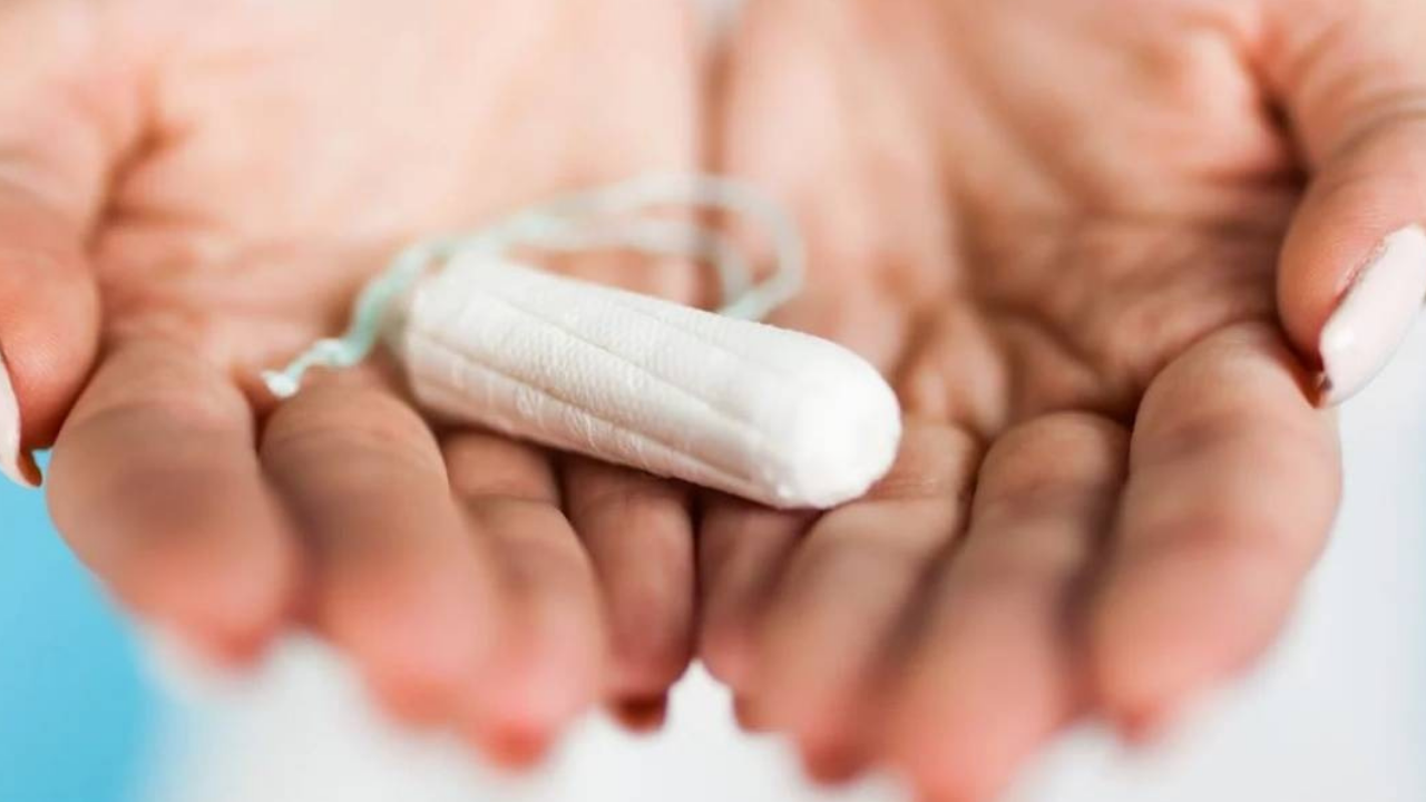 Kadınları Bekleyen Büyük Tehlike! Regl Döneminde Kullandığı Tampon Yüzünden 2 Bacağı Birden Kesildi