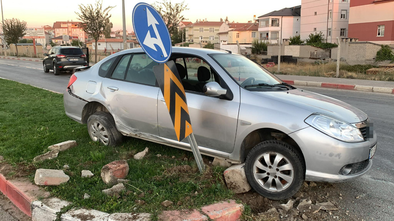 Karaman’da Trafik Kazası: Yol Trafiğe Kapatıldı