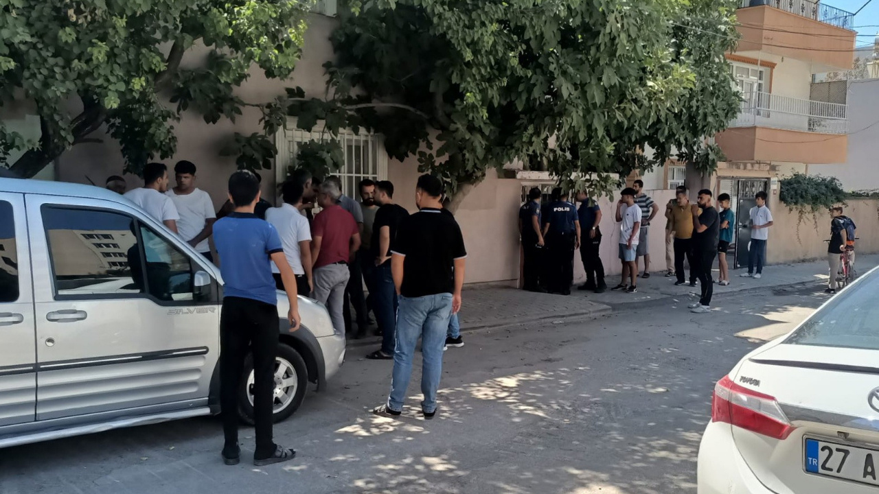 Komşular Birbirine Girdi, Polis Güçlükle Ayırdı