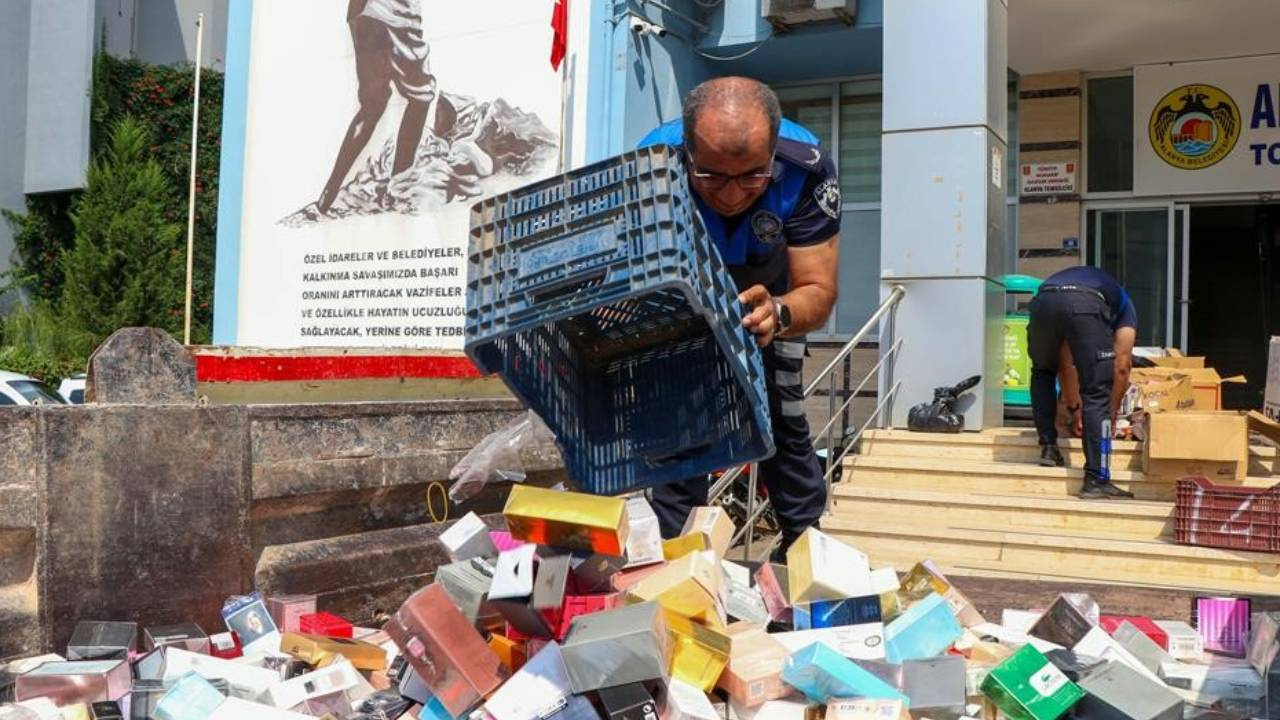 Merdiven Altı Üretime Baskın: Binlerce Sahte Parfüm İmha Edildi