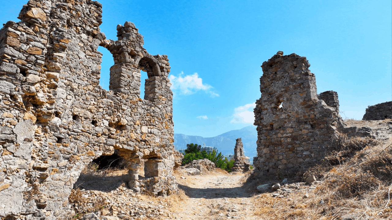 Naula Antik Kenti Turizm İçin Gün Sayıyor