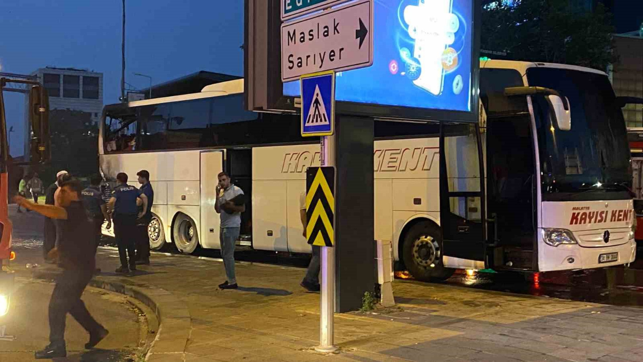 Şehirlerarası Otobüs Seyir Halindeyken Alev Aldı