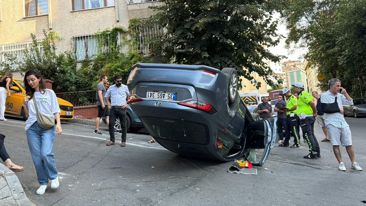 Şişli’de Feci Kaza! Fren Yerine Gaza Bastı, Araç Takla Attı