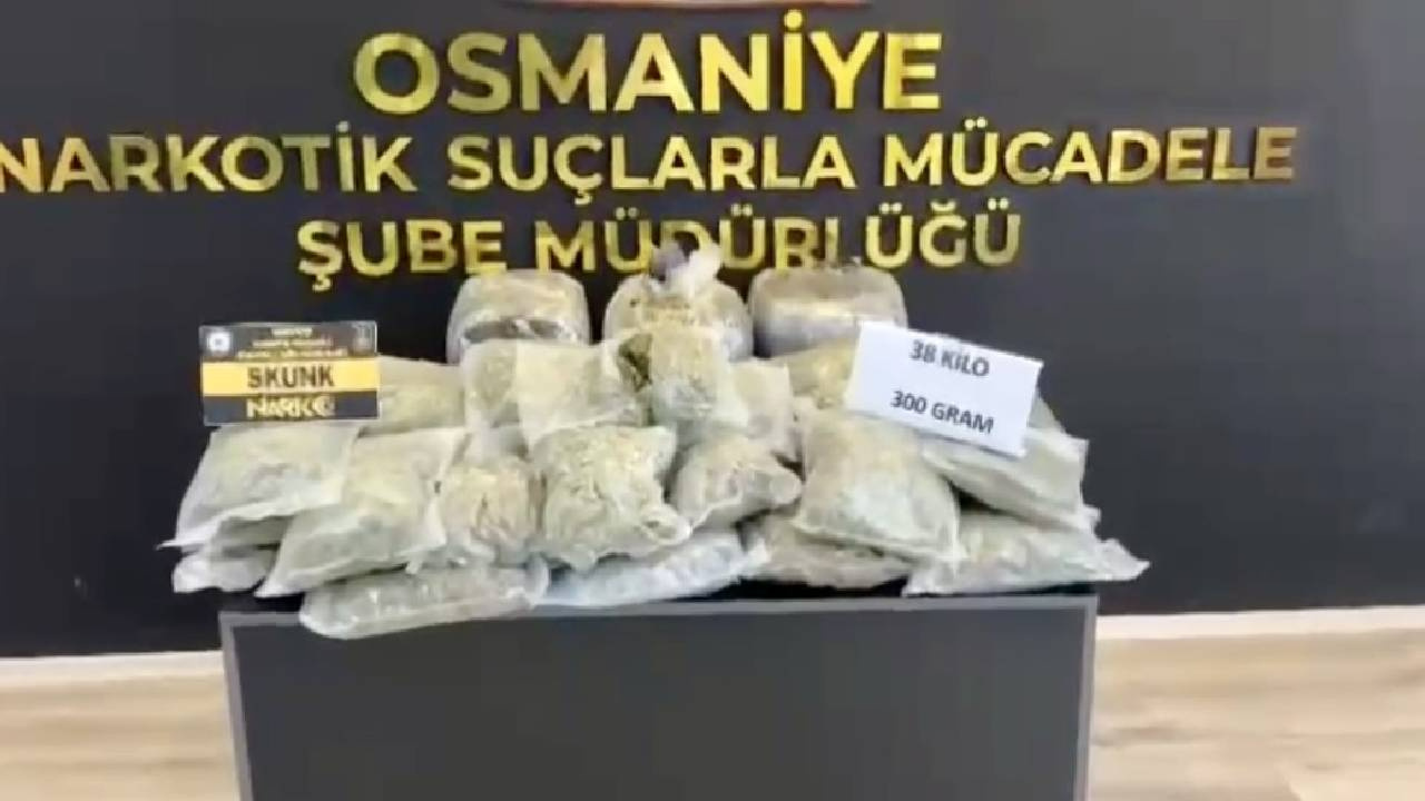 Takibe Alınan İki Araçtan Kilolarca Uyuşturucu Çıktı: 4 Gözaltı