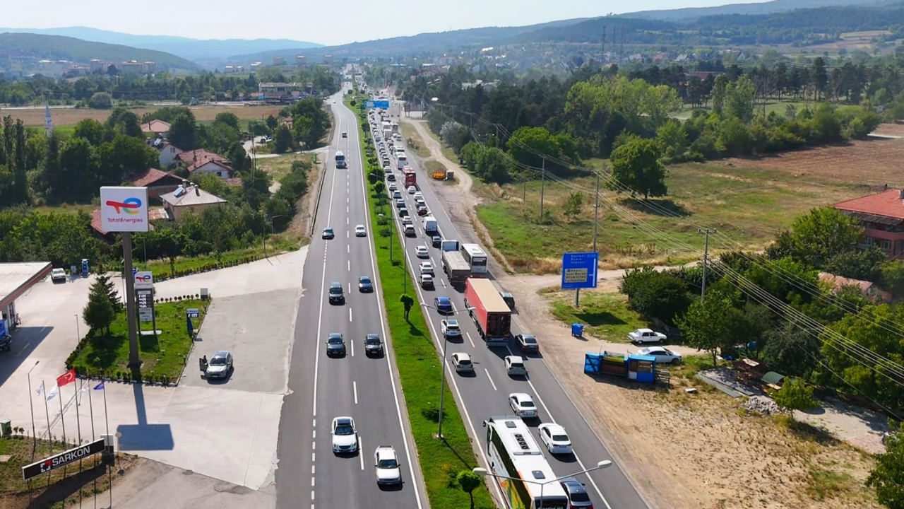 Tünel Trafiğe Kapatıldı: Uzun Araç Kuyrukları Oluştu! Ambulans Geçmekte Zorlandı