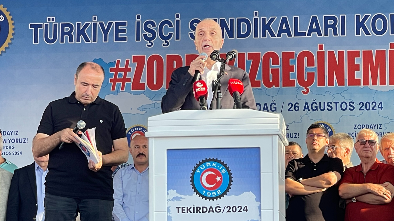 TÜRK-İŞ’in Mitinginde, Atalay’a İstifa Sloganları